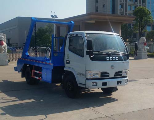 東風(fēng)多利卡擺臂式垃圾車(4-5方)