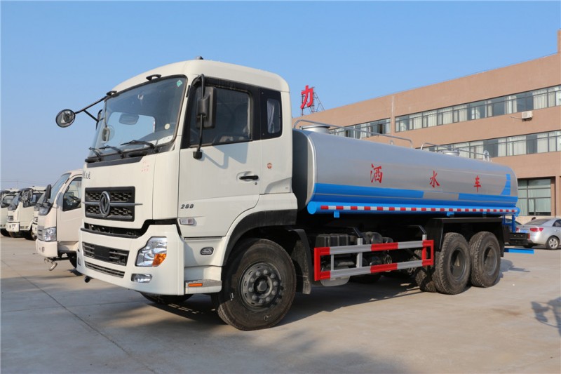 東風(fēng)天龍20-25噸灑水車